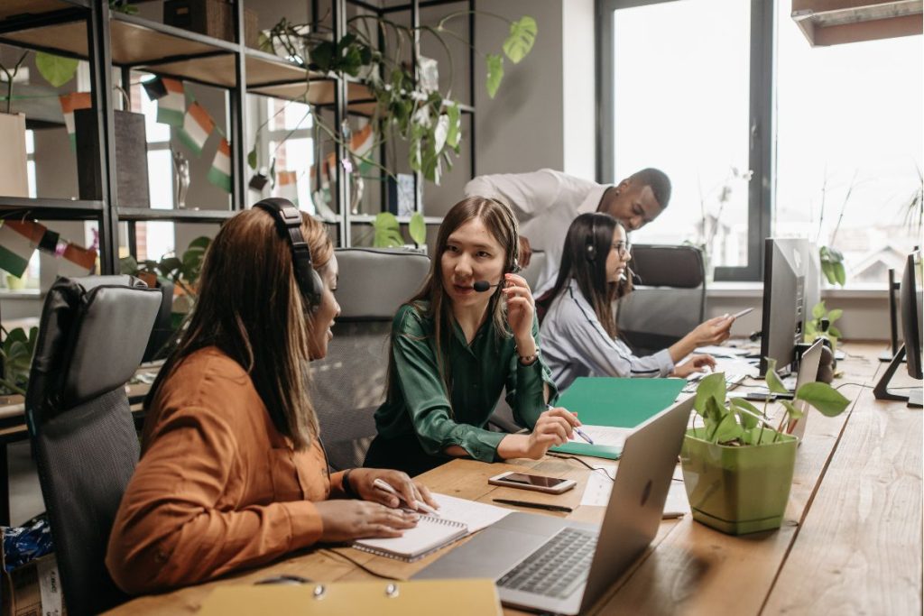 equipe de contact center como solução de crise financeira em uma empresa