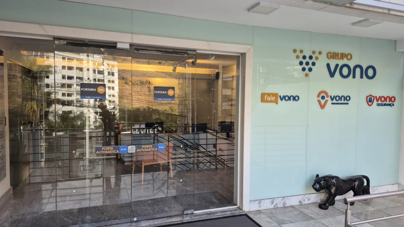 Smartphone com comunicação móvel corporativa Vono Celular